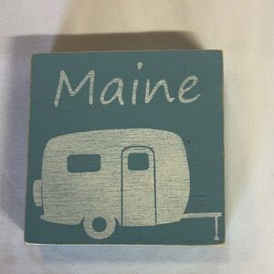 Maine Camper Wall Sign in Teal and White